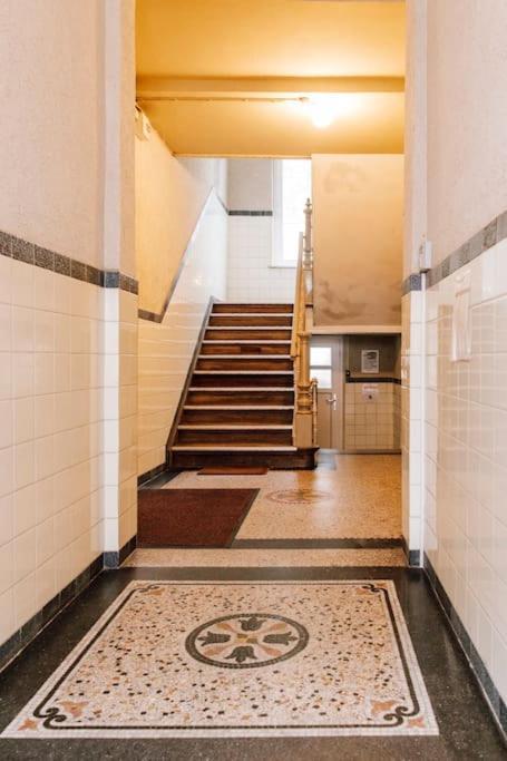 Zentral Und Frisch Eingerichtet: 2 Zi. 24H Checkin Apartment Kiel Ngoại thất bức ảnh