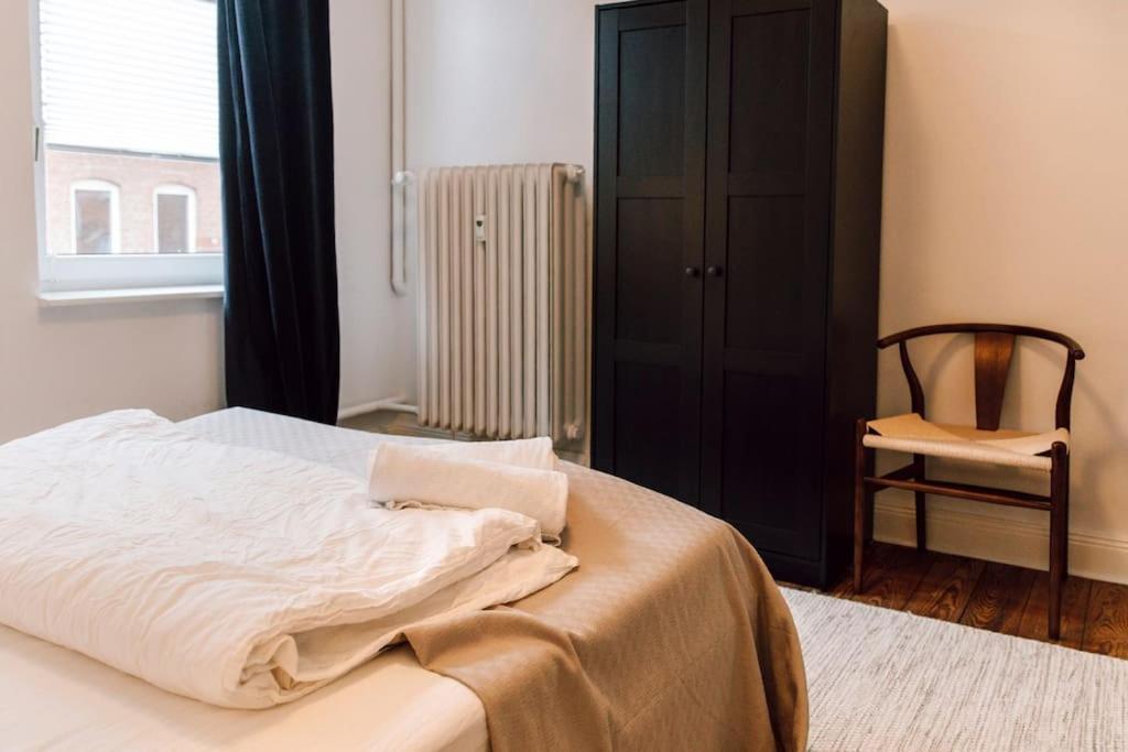 Zentral Und Frisch Eingerichtet: 2 Zi. 24H Checkin Apartment Kiel Ngoại thất bức ảnh